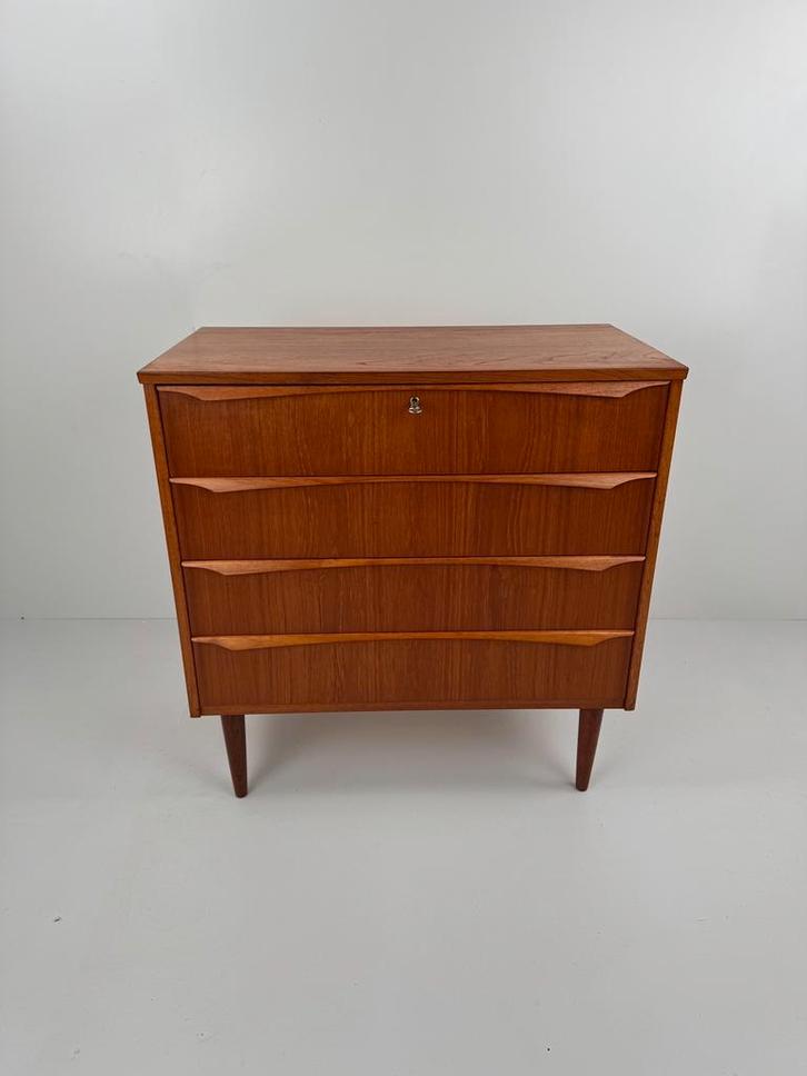 Vintage Danish Chest of Drawers, Huis en Inrichting, Kasten | Ladekasten, Zo goed als nieuw, Minder dan 100 cm, 50 tot 100 cm