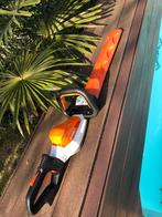 Stihl heggenschaar HSA94R nieuwstaat, Tuin en Terras, Heggenscharen, Ophalen, Zo goed als nieuw, Accu, Stihl