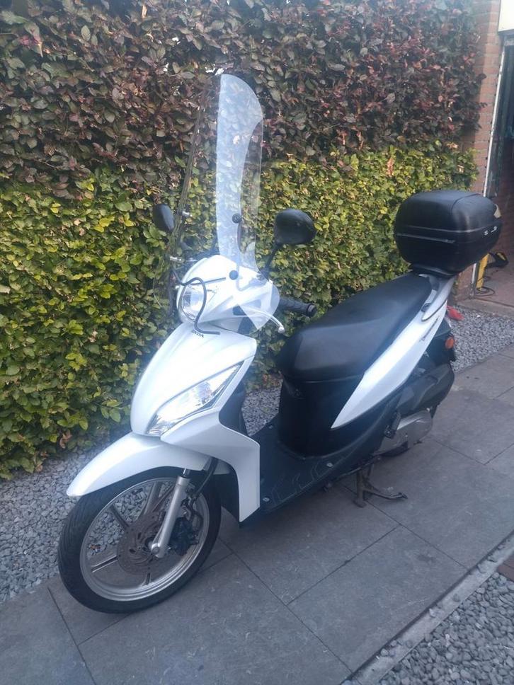 Honda vision 50cc (2014), Fietsen en Brommers, Scooters | Overige merken, Gebruikt, Ophalen of Verzenden