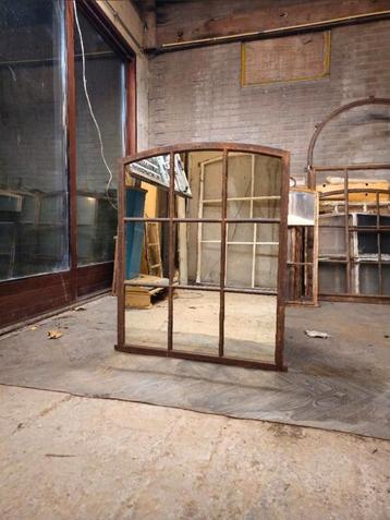 Spiegel groot | oude stalraam handgemaakt | 100x80 | beschikbaar voor biedingen