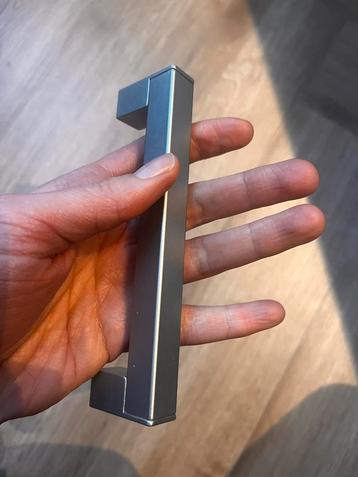 Handgreep 128mm beschikbaar voor biedingen