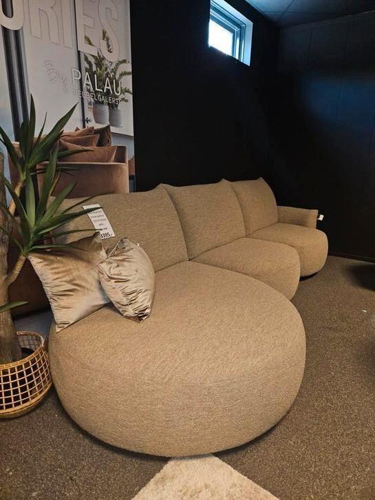 Bank Bigfoot passe-partout opruiming, Huis en Inrichting, Banken | Bankstellen, Nieuw, Ophalen of Verzenden