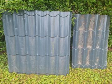 2 x dakpanplaten 110 x 114 cm + 107.5 x 70 cm  beschikbaar voor biedingen