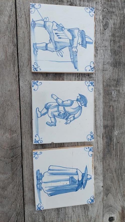 3 antieke tegels, 13,5x13,5x0,5 cm, Antiek en Kunst, Antiek | Wandborden en Tegels, Ophalen of Verzenden