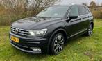 Volkswagen Tiguan 2.0TSI 132KW/180PK 4M A7 M16 2016 Zwart, Auto's, Volkswagen, Automaat, Stof, Zwart, 4 cilinders