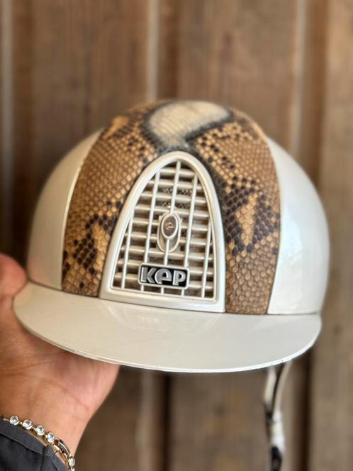 Kep italia phyton, Dieren en Toebehoren, Paardrijkleding, Zo goed als nieuw, Cap, Dressuur, Ophalen of Verzenden