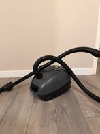 Stofzuiger Bosch Serie 4 600W, Stofzuiger, Zo goed als nieuw, Minder dan 1200 watt, Ophalen