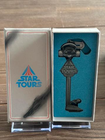 Disney limited star tours key /sleutel  beschikbaar voor biedingen