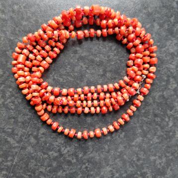 Bloedkoraal  Ketting 110 cm geknoopt oud!! beschikbaar voor biedingen