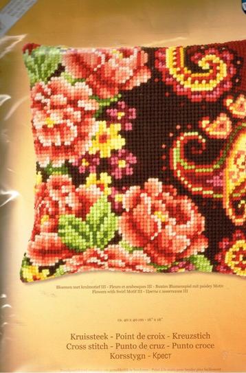 Cado vervaco borduurpakket kussen bloemen  044 beschikbaar voor biedingen