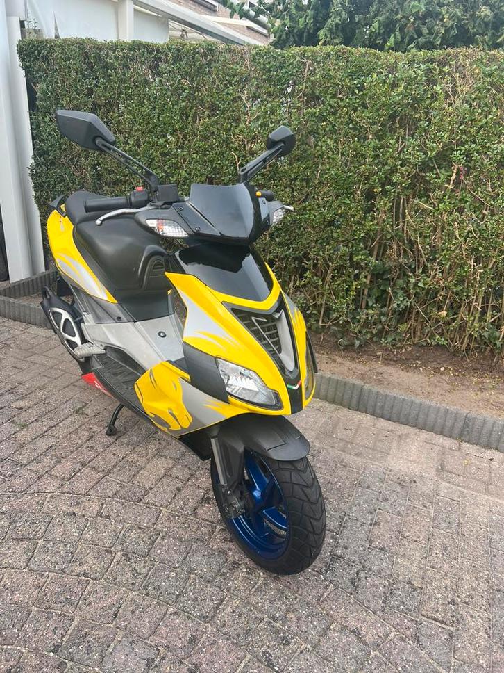 Aprilia SR Factory, Fietsen en Brommers, Scooters | Aprilia, Gebruikt, SR 50, Maximaal 45 km/u, Benzine, Ophalen