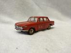 BMW 1500 - 1:43 Dinky toys 534 Rood. interieur Wit, Ophalen of Verzenden, Gebruikt, Auto, Dinky Toys