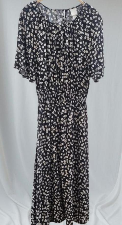 ✨️BUNDELKORTING‼️H&M Jurk Maat S - ZGAN✨️, Kleding | Dames, Jurken, Zo goed als nieuw, Maat 36 (S), Zwart, Onder de knie, Ophalen of Verzenden
