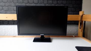 Samsung Monitor beschikbaar voor biedingen