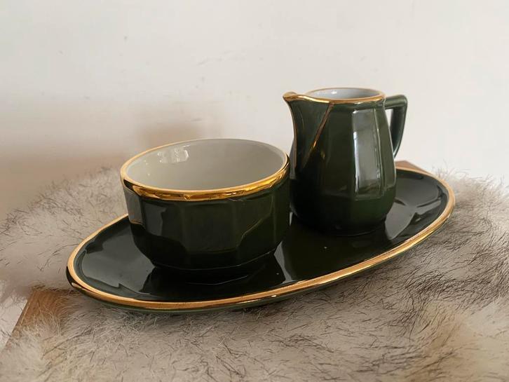 Groene bintage Apilco  porselein roomstel, Antiek en Kunst, Antiek | Servies los, Ophalen of Verzenden