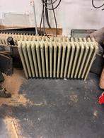 Gietijzeren Radiator - Klassiek en Functioneel, Doe-het-zelf en Verbouw, Verwarming en Radiatoren, Ophalen, Gebruikt, Radiator