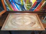 Dienblad 34x57cm: houtkerfwerk onder glas, Antiek en Kunst, Ophalen of Verzenden