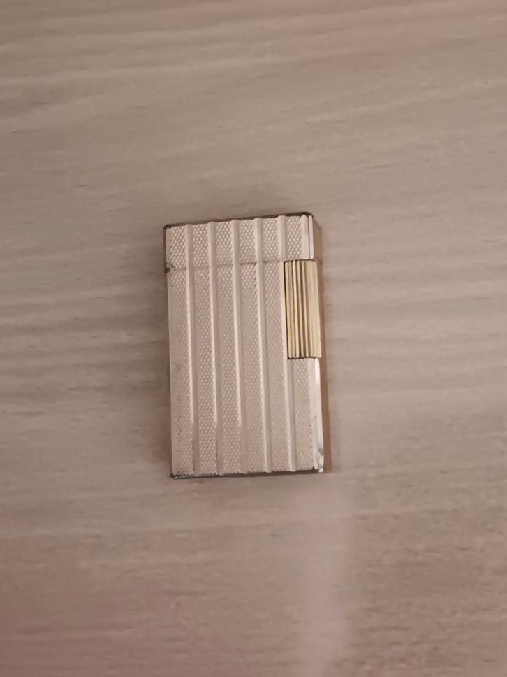 S.T. Dupont aansteker goud kleurig  Het Pijpenpaleis Leiden, Verzamelen, Rookartikelen, Aanstekers en Luciferdoosjes, Gebruikt