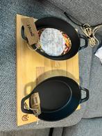 Vocelli gietijzeren pannen set met plank, Ophalen of Verzenden, Zo goed als nieuw, Gietijzer, Koekenpan of Braadpan
