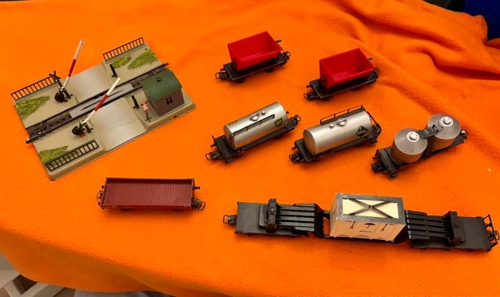 Marklin wagons + spoorweg overgang <1960 zonder serienummer, Hobby en Vrije tijd, Modeltreinen | H0, Gebruikt, Wagon, Wisselstroom