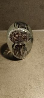 Glazen presse-papier met decoratie, Antiek en Kunst, Antiek | Glas en Kristal, Ophalen of Verzenden