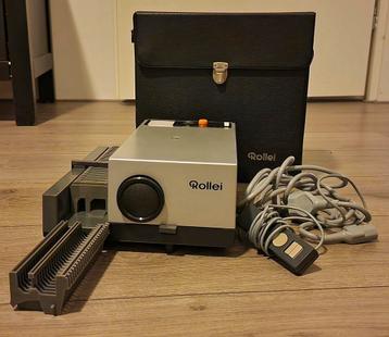 Diaprojector Rollei P350 autofocus met afstandsbedienong beschikbaar voor biedingen