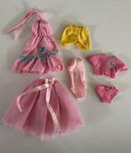 Barbie ballet kleding jaren 80, Verzamelen, Poppen, Ophalen of Verzenden, Gebruikt, Kleertjes