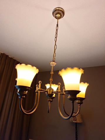 Vintage Hanglamp met glazen kappen beschikbaar voor biedingen