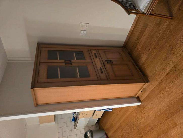 Soort van Buffetkast., Huis en Inrichting, Kasten | Buffetkasten, Zo goed als nieuw, 100 tot 150 cm, 25 tot 50 cm, Ophalen
