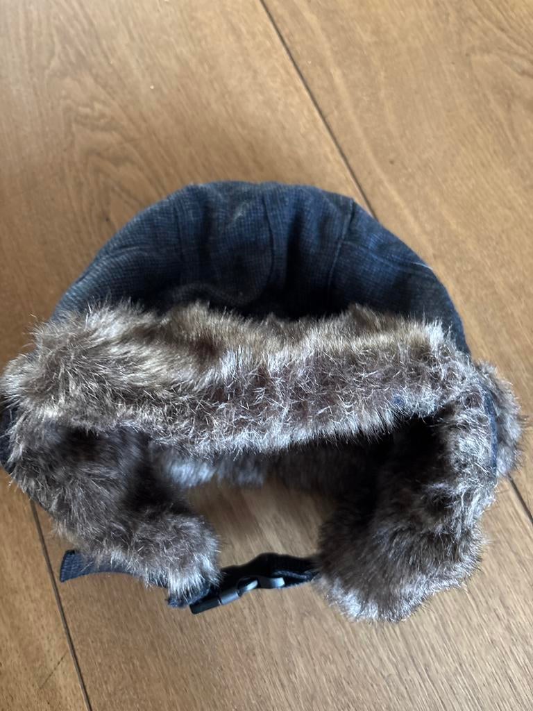 Leuke baby muts met bont, Ophalen, Zo goed als nieuw, Muts