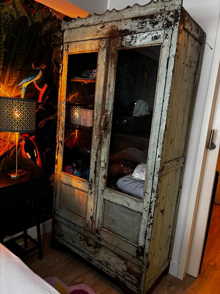 Vintage Mintgroene Ibiza Stijl Vitrinekast, Antiek en Kunst, Antiek | Meubels | Kasten, Ophalen of Verzenden