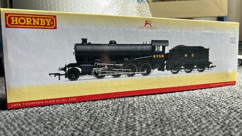 Hornby Engelse Stoomlok Thompson Class DCC ready, Hobby en Vrije tijd, Modeltreinen | Overige schalen, Zo goed als nieuw, Locomotief
