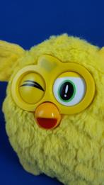 Furby knuffel, geel, met knipoog. Hasbro 2013, 16cm. 8A1, Tweedehands verkoop, Tweedehands verkoop, Gebruikt, Overige typen