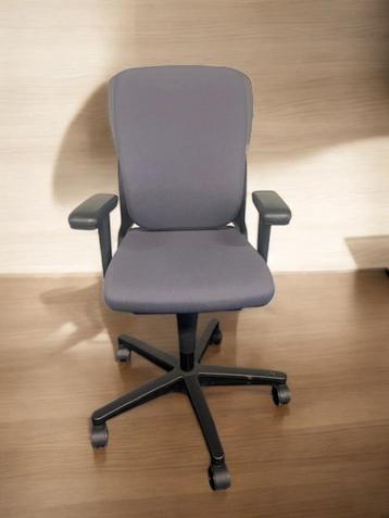 Ahrend 230 Bureaustoel hoge rug , 145 euro/stuk, 11 stuks beschikbaar voor biedingen