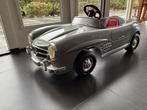 Mercedes 300 SL Trapauto - mercedes trapauto, Kinderen en Baby's, Speelgoed | Buiten | Voertuigen en Loopfietsen, Ophalen, Zo goed als nieuw