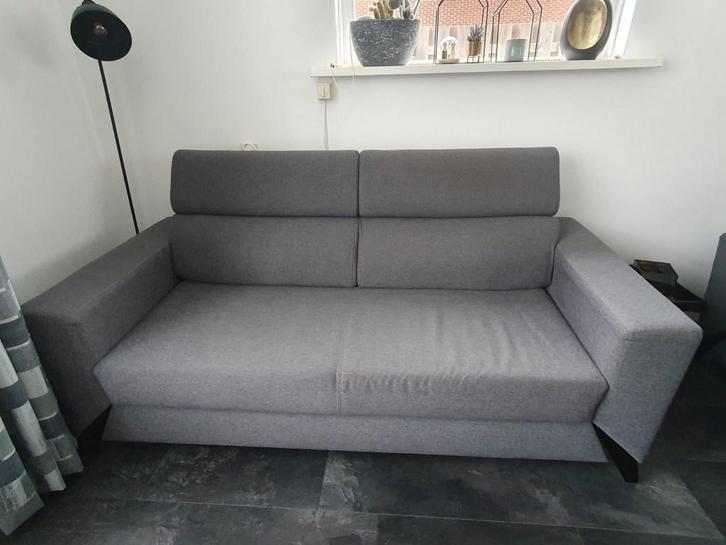 Grijze 2- en 2,5-zits banken - nette staat!, Huis en Inrichting, Banken | Bankstellen, Gebruikt, Rechte bank, Vierpersoons of meer