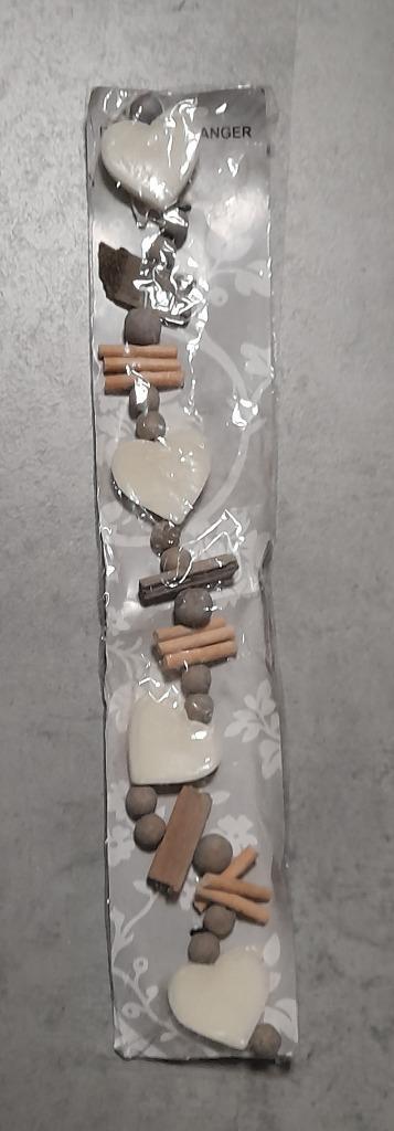 NIEUWE decoratie SLINGER / guirlande met hartjes. 55 cm, Huis en Inrichting, Woonaccessoires | Wanddecoraties, Nieuw, Ophalen of Verzenden