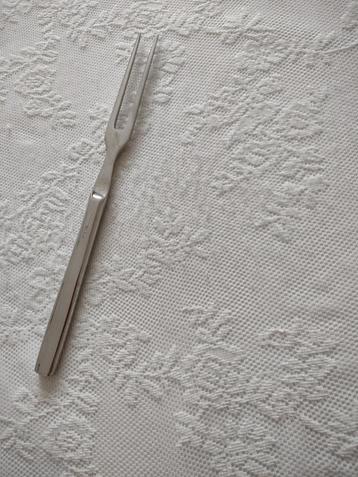 gero zilduro trancheervork beschikbaar voor biedingen