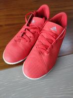 Adidas voetbalschoen 38 2/3, Ophalen of Verzenden, Zo goed als nieuw, Schoenen