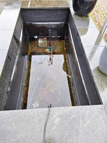 Vijver met alle extra benodigdheden (Oase) beschikbaar voor biedingen