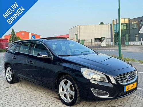 Volvo V60 1.6 T3 R-Design Vol Optie/Dak/Trekhaak/, Auto's, Volvo, Bedrijf, Te koop, V60, ABS, Achteruitrijcamera, Adaptieve lichten