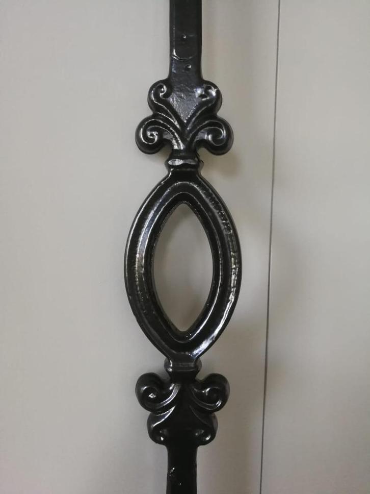 JVH-F: massieve trapspijlen smeedijzer trap hek satijn zwart, Huis en Inrichting, Woonaccessoires | Overige, Nieuw, Ophalen of Verzenden