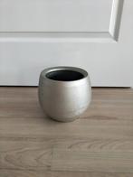Mooie champagnekleurige bloempot, Ophalen, Rond, Tuin, Zo goed als nieuw