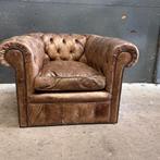 Vintage engelse clubfauteuil Chesterfield industrieel, Antiek en Kunst, Ophalen