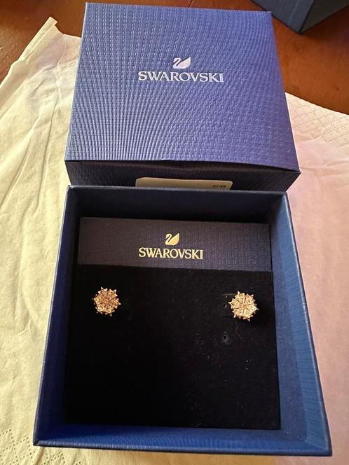 Swarovski oorstekers goud / rose, Sieraden, Tassen en Uiterlijk, Oorbellen, Nieuw, Knopjes of Stekers, Goud, Goud, Met kristal