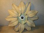Vintage metalen bloem lamp plafondlamp plafonniere, Huis en Inrichting, Lampen | Plafondlampen, Ophalen of Verzenden, Gebruikt