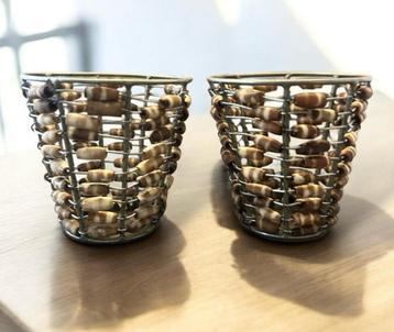 Decoratieve vintage theelichthouders met kralen. beschikbaar voor biedingen