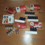 26 Vintage Philips PF1B en Sylvania FB 1b Flitslampen, Audio, Tv en Foto, Fotografie | Flitsers, Ophalen of Verzenden, Gebruikt