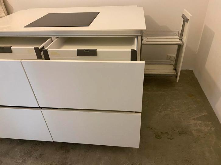 Wit Kookeiland ZGANieuw! Ongebruikt- Zonder Kookplaat, Huis en Inrichting, Keuken | Complete keukens, Zo goed als nieuw, Overige typen
