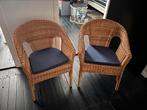 Twee rieten stoelen met donker blauwe zitkussentjes, Ophalen, Zo goed als nieuw, Rotan, Stapelbaar